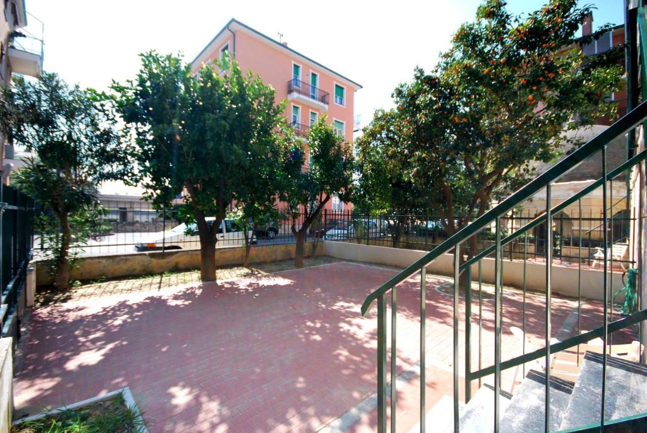 Appartamenti Con Giardino E Posto Auto Per Famiglie Finale Ligure Εξωτερικό φωτογραφία
