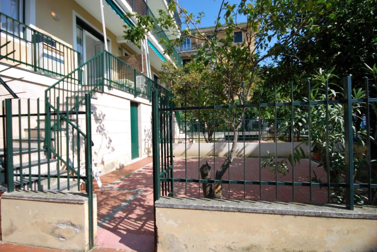 Appartamenti Con Giardino E Posto Auto Per Famiglie Finale Ligure Εξωτερικό φωτογραφία