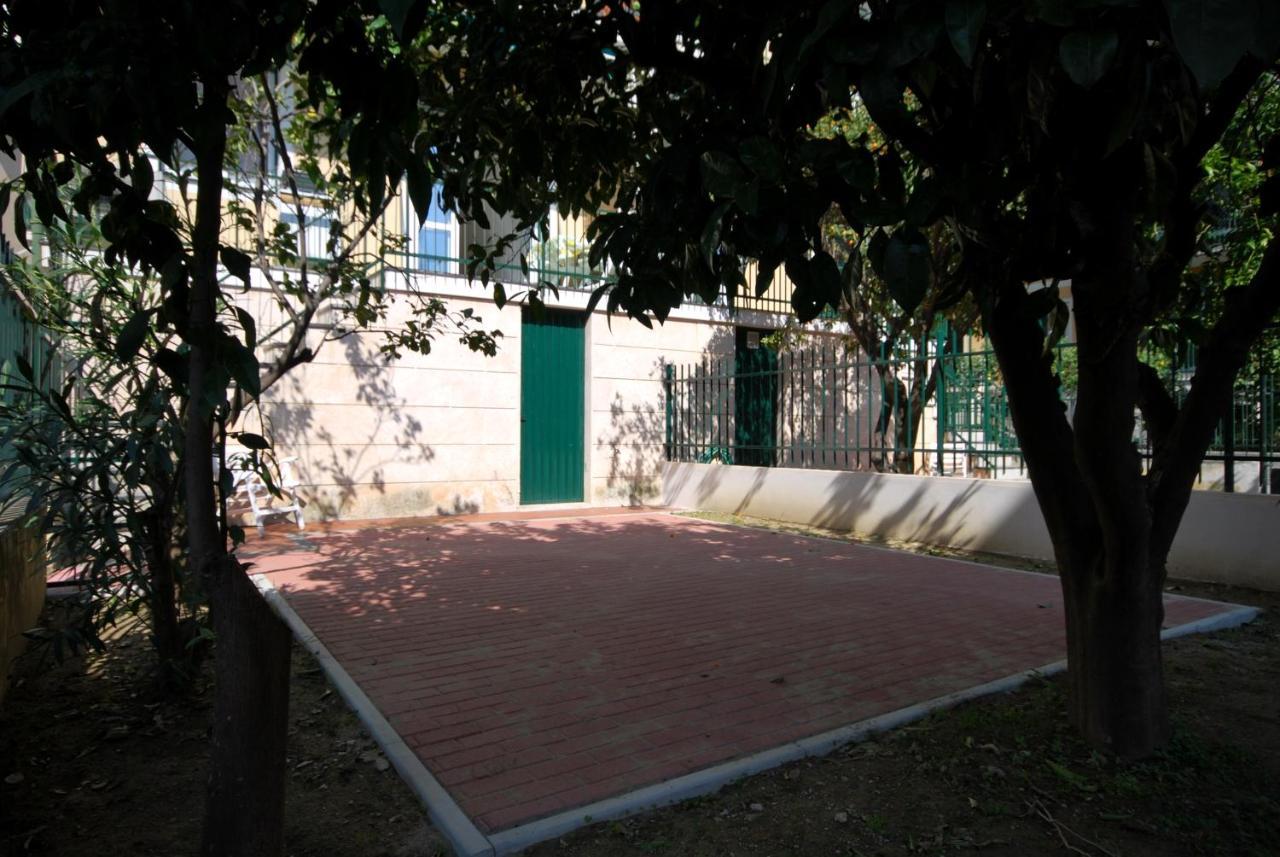 Appartamenti Con Giardino E Posto Auto Per Famiglie Finale Ligure Εξωτερικό φωτογραφία